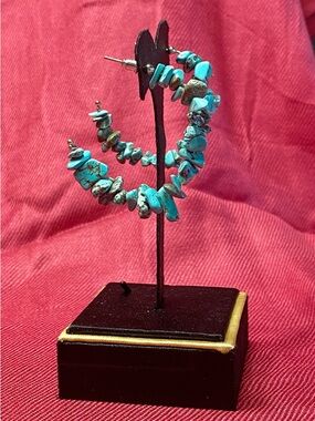 NWOT Turquoise Chip Hoop Earrings, 1.5” - Unbranded